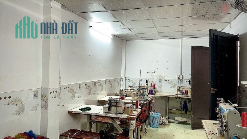 Quận 12, 127M2, 2 Tầng, có dòng tiền 16 triệu, giá chỉ hơn 5 tỷ.