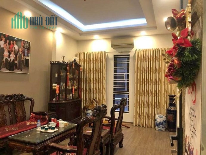(View sân chơi, thoáng vĩnh viễn) Chủ bán gấp nhà Nguyên Hồng 51m2, 5T, mt 4m