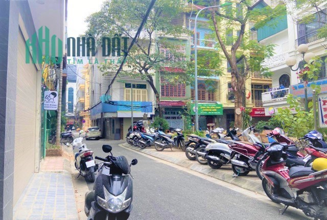 (View sân chơi, thoáng vĩnh viễn) Chủ bán gấp nhà Nguyên Hồng 51m2, 5T, mt 4m