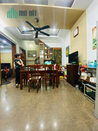 Bán Biệt Thự Mini Xã Đàn 120m2, 3 Tầng, MT 12m, giá 18 Tỷ