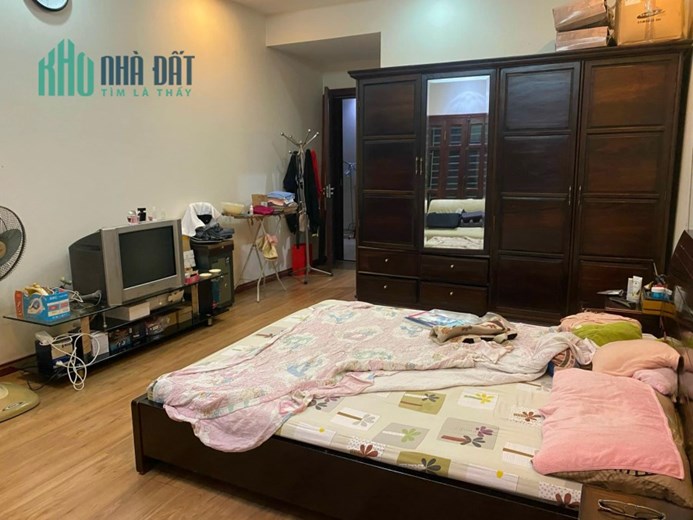 Bán Biệt Thự Mini Xã Đàn 120m2, 3 Tầng, MT 12m, giá 18 Tỷ