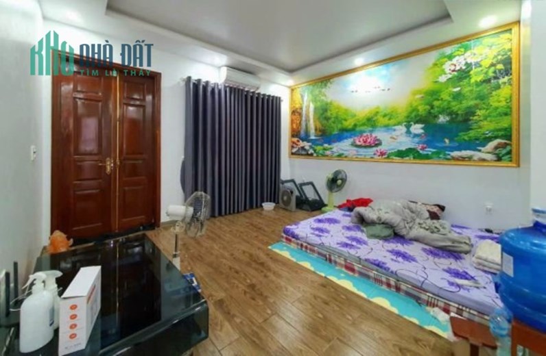 Bán nhà mặt đường Trại Lẻ, 81m 4 tầng GIÁ 9.5 tỉ, vị trí đẹp, độc lập dân xây