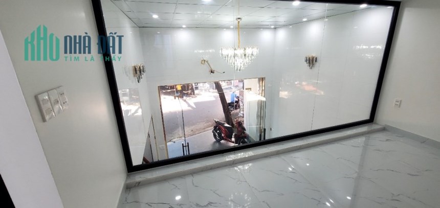 Bán nhà mặt đường Thiên Lôi, 46m 1.5 tầng GIÁ 5.5 tỉ vị trí cực đẹp, Hàng Hiếm