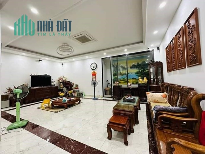 Bán Căn Biệt Thự Ngõ 5 Hoàng Quốc Việt 140m2 x 4 tầng, 6 phòng ngủ đầy đủ công năng, giá đầu tư chỉ