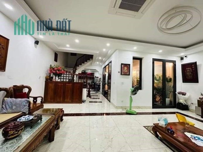 Bán Căn Biệt Thự Ngõ 5 Hoàng Quốc Việt 140m2 x 4 tầng, 6 phòng ngủ đầy đủ công năng, giá đầu tư chỉ