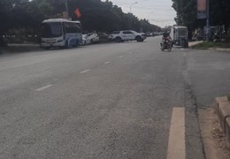 KHU VỰC VIP, XE CONTAINER TRÁNH, KINH DOANH ĐẲNG CẤP, XUNG QUANH NHIỀU NHÀ HÀNG, PHÂN XƯỞNG, TẠI