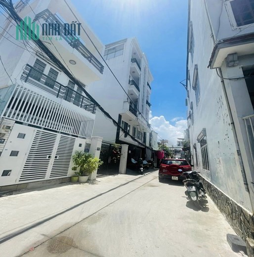 Xe ngủ trong nhà Nguyễn Phúc Chu, P15, Tân Bình, 42m2, 2 tầng, 4.x tỷ.