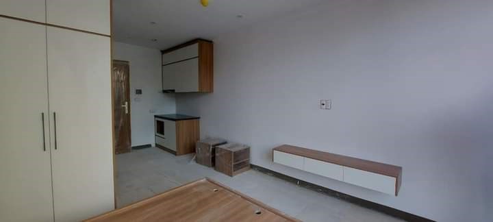 Bán Căn Hộ Dịch Vụ Ngõ 175 Lạc Long Quân 63m2 x 8 tầng thang máy, 13 phòng khép kín full nội thất,
