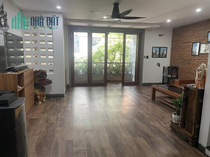► Mặt Tiền KĐT Ven Sông Hoà Quý, 122m2, 6 tầng, ngang 6m