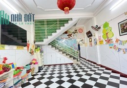 ♥ Nhà Hải Phòng, đường nhựa có lề, Ô tô đậu, kinh doanh, 80m2, 4.x tỷ