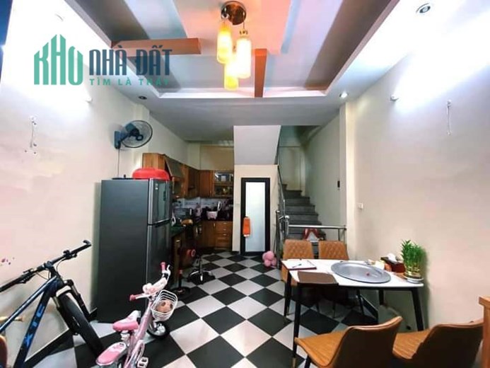 Bán Nhà Ngõ 144 Phố Quan Nhân 30m2 x 5 tầng, 3 phòng ngủ đầy đủ công năng, gần Phố ngõ nông, giá