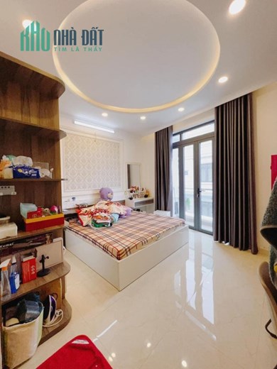 NHÀ 4 TẦNG, 7.5X12M, LÊ VĂN LƯƠNG,GẦN QUẬN 7,  ĐƯỜNG 8M, Ô TÔ 7 CHỖ QUAY ĐẦU VÀO NHÀ. 5.5 TỶ TL