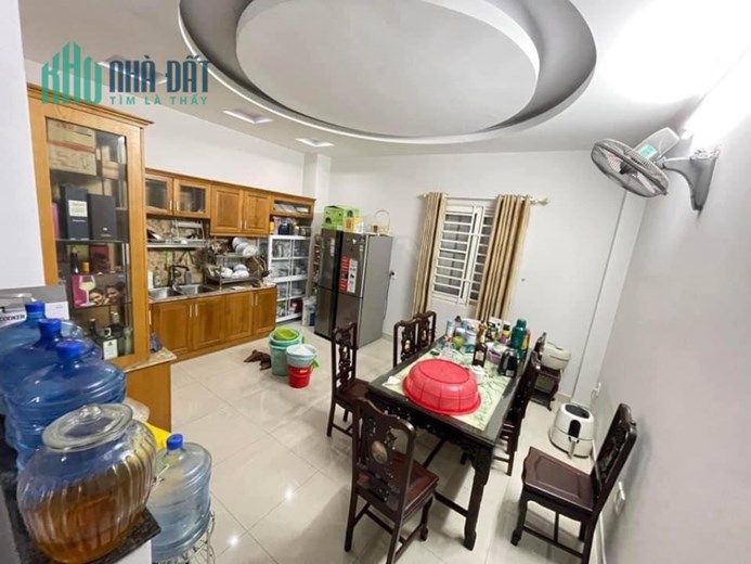NHÀ 4 TẦNG, 7.5X12M, LÊ VĂN LƯƠNG,GẦN QUẬN 7,  ĐƯỜNG 8M, Ô TÔ 7 CHỖ QUAY ĐẦU VÀO NHÀ. 5.5 TỶ TL