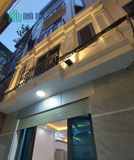 SIÊU PHẨM LẠC LONG QUÂN – NHÀ ĐẸP LONG LANH - Ô TÔ ĐỖ CỔNG – 5 TẦNG, 43M2, 7.25 TỶ