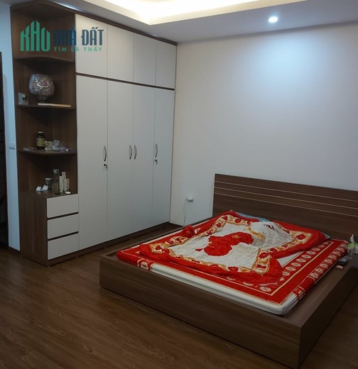 SIÊU PHẨM LẠC LONG QUÂN – NHÀ ĐẸP LONG LANH - Ô TÔ ĐỖ CỔNG – 5 TẦNG, 43M2, 7.25 TỶ