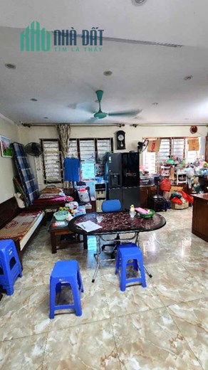 GIA ĐÌNH CẦN CHUYỂN NHƯỢNG NHÀ TRƯỜNG CHINH KINH DOANH VĂN PHÒNG VỈA HÈ ĐÁ BÓNG 50M 11TY(CÓ THƯƠNG