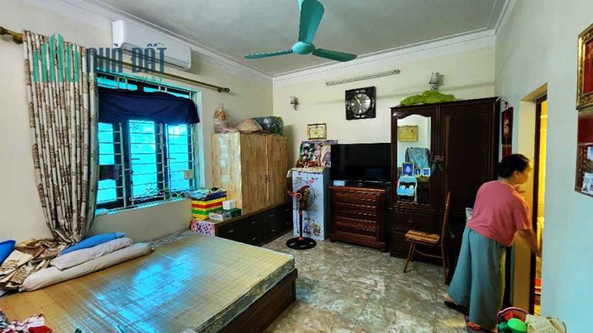 GIA ĐÌNH CẦN CHUYỂN NHƯỢNG NHÀ TRƯỜNG CHINH KINH DOANH VĂN PHÒNG VỈA HÈ ĐÁ BÓNG 50M 11TY(CÓ THƯƠNG
