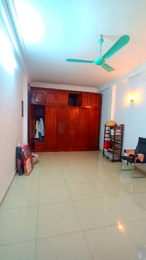 CHUYỂN NHƯỢNG NHÀ NGUYỄN TRÃI 5Tx60M SẴN Ô CHỜ THANG MÁY NHỈNH 6TY