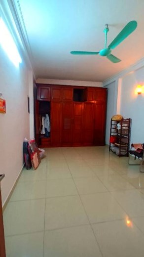 CHUYỂN NHƯỢNG NHÀ NGUYỄN TRÃI 5Tx60M SẴN Ô CHỜ THANG MÁY NHỈNH 6TY