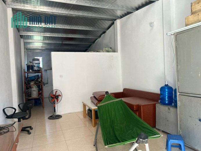 BÁN NHÀ ĐÓN TẾT 
Sát trung tâm TT chúc Sơn - nhà nhỏ xinh giá công nhân 
- diện tích 41,5m sổ đẹp
