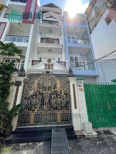 NGƯỜI MẪU CHÂN DÀI.28m CÓ THANG MÁY. MỚI KENG. CÁCH MẶT TIỀN NG THÁI BÌNH Q1 15m.- 100m2. 23 tỷ