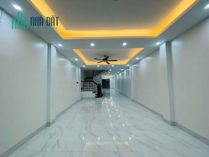 Bán nhà đẹp Tạ Quang Bửu 160m2, 6 Tầng, MT 5m, Ô tô Tránh – Kinh doanh giá 32 Tỷ