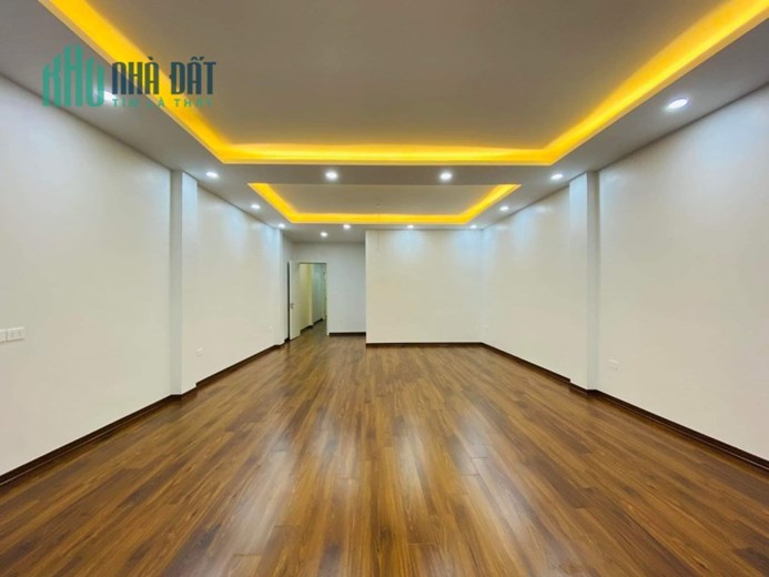 Bán nhà đẹp Tạ Quang Bửu 160m2, 6 Tầng, MT 5m, Ô tô Tránh – Kinh doanh giá 32 Tỷ