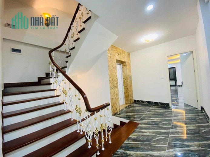 Bán nhà đẹp Tạ Quang Bửu 160m2, 6 Tầng, MT 5m, Ô tô Tránh – Kinh doanh giá 32 Tỷ