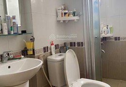 Chính chủ bán căn hộ 81m2, trên tầng có công viên, để lại toàn bộ nội thất