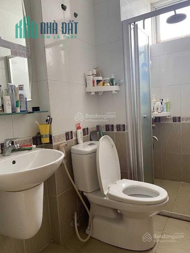 Chính chủ bán căn hộ 81m2, trên tầng có công viên, để lại toàn bộ nội thất