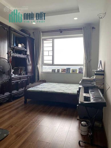 Chính chủ bán căn hộ 81m2, trên tầng có công viên, để lại toàn bộ nội thất