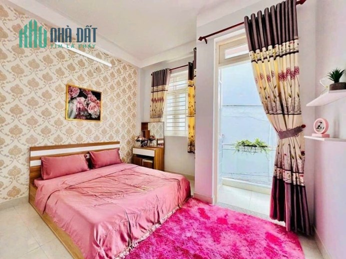 Nhà bán hẻm xe hơi Phan Huy Ích, Gò Vấp 4 tầng mới full nội thất cao cấp ngay cạnh Emart 2