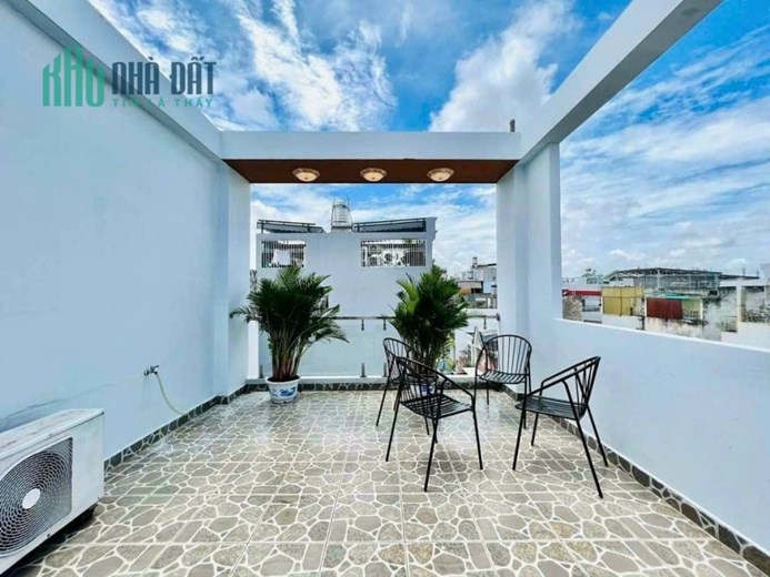Nhà bán hẻm xe hơi Phan Huy Ích, Gò Vấp 4 tầng mới full nội thất cao cấp ngay cạnh Emart 2