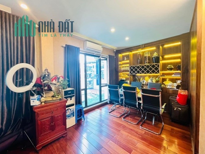 HOÀNG VĂN THÁI, KINH DOANH, Ô TÔ, SIÊU MẶT TIỀN

66m x 6 tầng, mt 8m, giá 16 tỷ