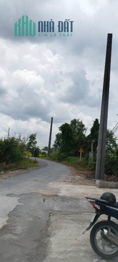 Bán căn nhà 100mv huyện Bình Chánh