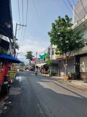 Bán Nhà Đ15- Bình Hưng Hoà- Bình Tân-MT 12m- 3T- GẦN AEON TÂN PHÚ-52M2 -5.5 TỶ