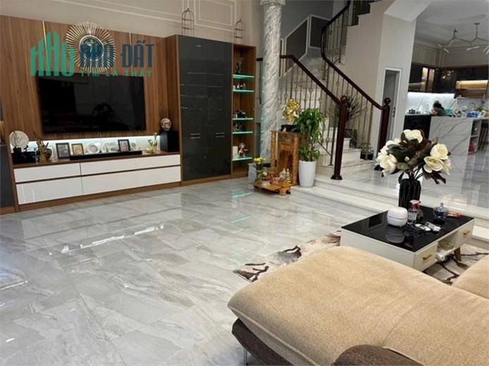 NHÀ SÁT CÔNG VIÊN NGANG 6.4M CỰC THOÁNG 5 TẦNG.NGAY TRUNG TÂM Q1. DTCN 115M2. CHỈ 29 TỶ. TẶNG TẤT
