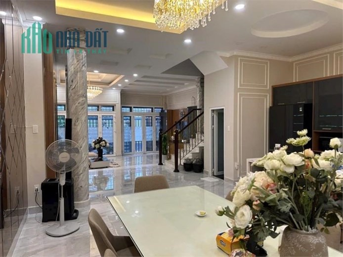 NHÀ SÁT CÔNG VIÊN NGANG 6.4M CỰC THOÁNG 5 TẦNG.NGAY TRUNG TÂM Q1. DTCN 115M2. CHỈ 29 TỶ. TẶNG TẤT