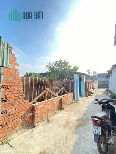 Cần bán Lô 63.6m full thổ cư Tại thôn trúc động xã đồng trúc thạch thất ạ.  
Lô này là đất dân cắt