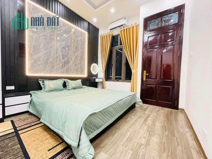 Cực hot - Nhà mới - 5 tầng - 42m2 - Giá chỉ 6.2 tỷ - Lạc Long Quân, Tây Hồ - Gần view Hồ Tây