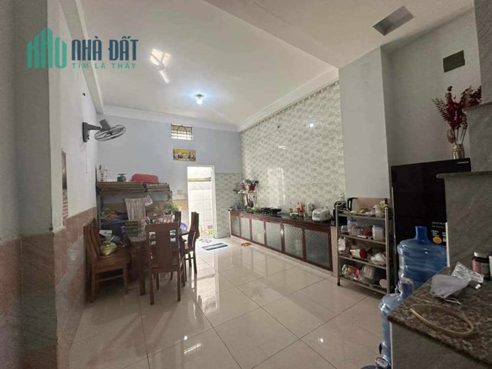 Mặt tiền KD HXH hiếm nhà bán, 80m2, 2T hơn 4 Tỷ, Hà Huy Giáp, Quận 12