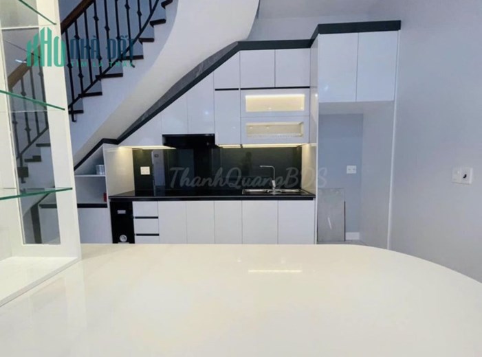 Bán nhà Phạm Văn Đồng, 40m2 5 tầng, 4 phòng ngủ, full nội thất, giá chỉ 5 tỷ