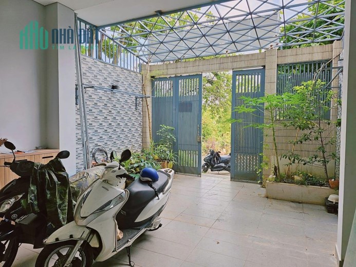 Nhà 3 tầng hoàn công, 90m², khu dân trí cao đường số 2 Hiệp Bình Chánh