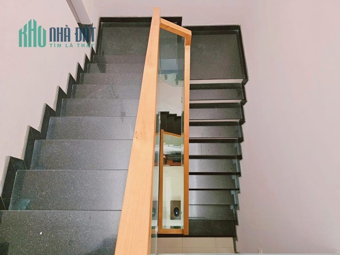 Nhà 3 tầng hoàn công, 90m², khu dân trí cao đường số 2 Hiệp Bình Chánh