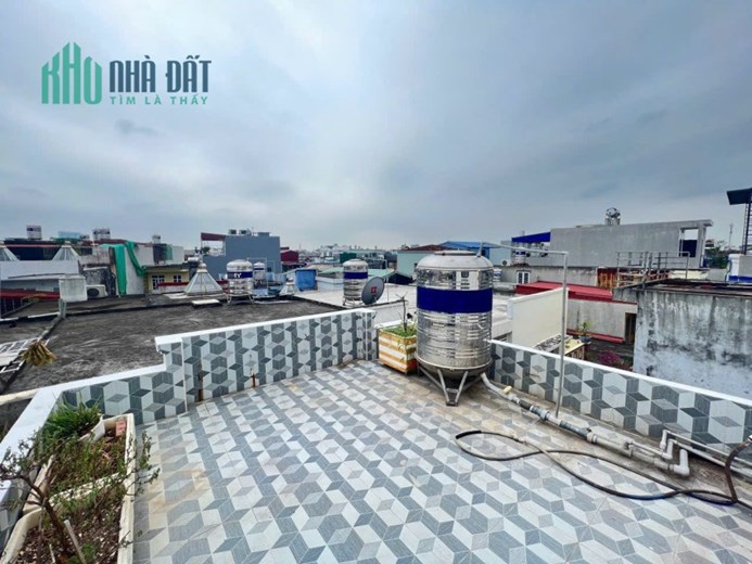 Ra Mắt Siêu Phẩm Chợ Đôn - 3,5 Tầng