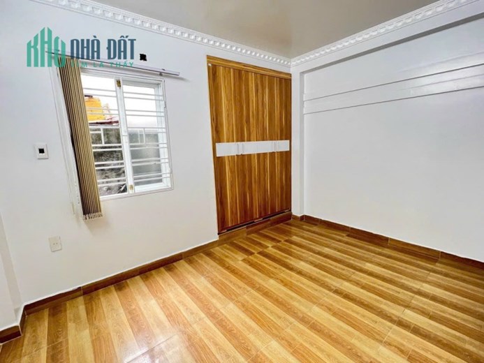 Ra Mắt Siêu Phẩm Chợ Đôn - 3,5 Tầng