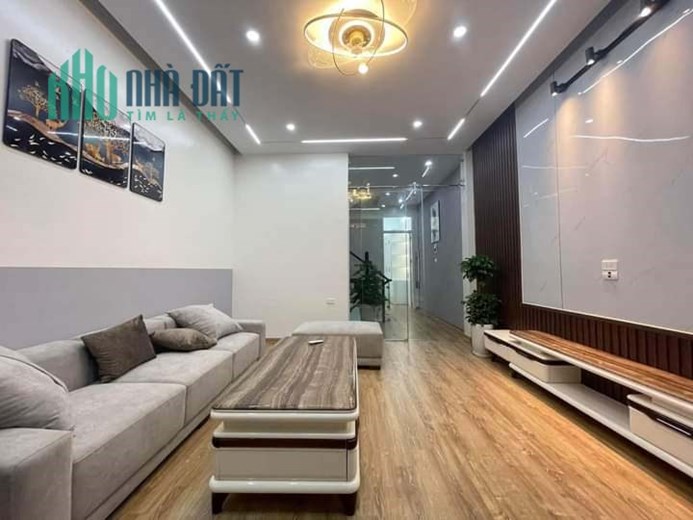 Bán Nhà Ngõ 1 Phố Trần Quốc Hoàn 50m2 x 5 tầng, 5 phòng ngủ đầy đủ công năng, nhà mới ở ngay giá