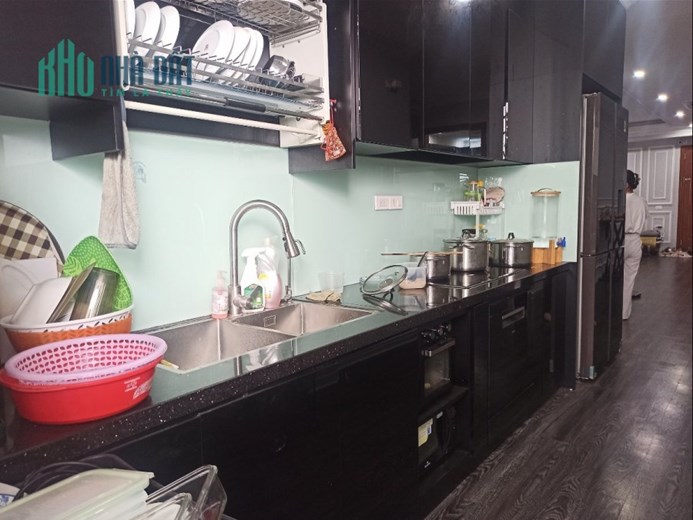 Hiếm! cần bán căn 3PN 2WC diện tích 125m2 full Nội thất giá 6.75 tỷ