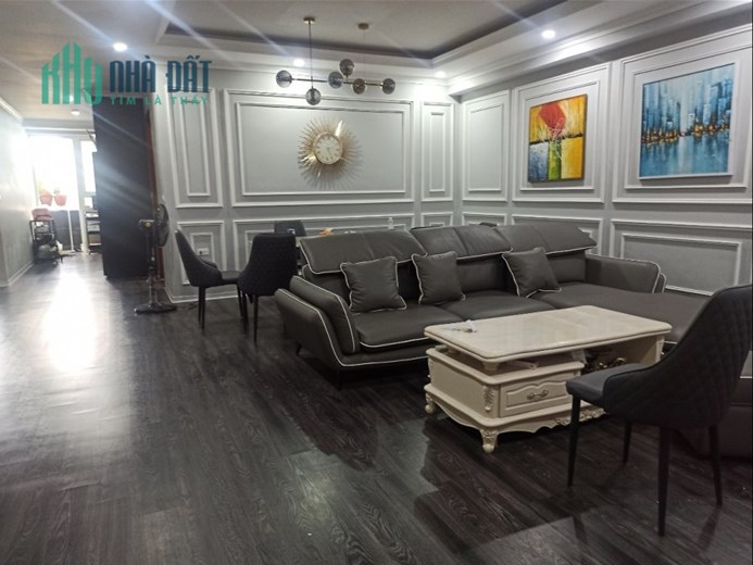 Hiếm! cần bán căn 3PN 2WC diện tích 125m2 full Nội thất giá 6.75 tỷ