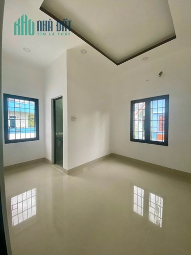 Bán lỗ nhà 3 tầng mới tinh nằm ngay mặt tiền đường Lương Đình Của P.Ngọc Hiệp.